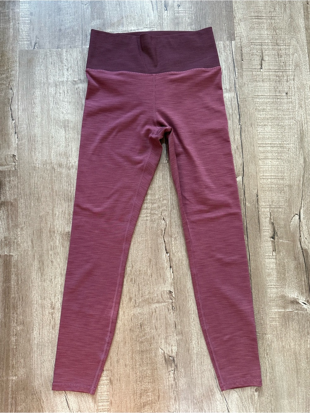 Vuori Lux Rib Studio Leggings (maroon) - small